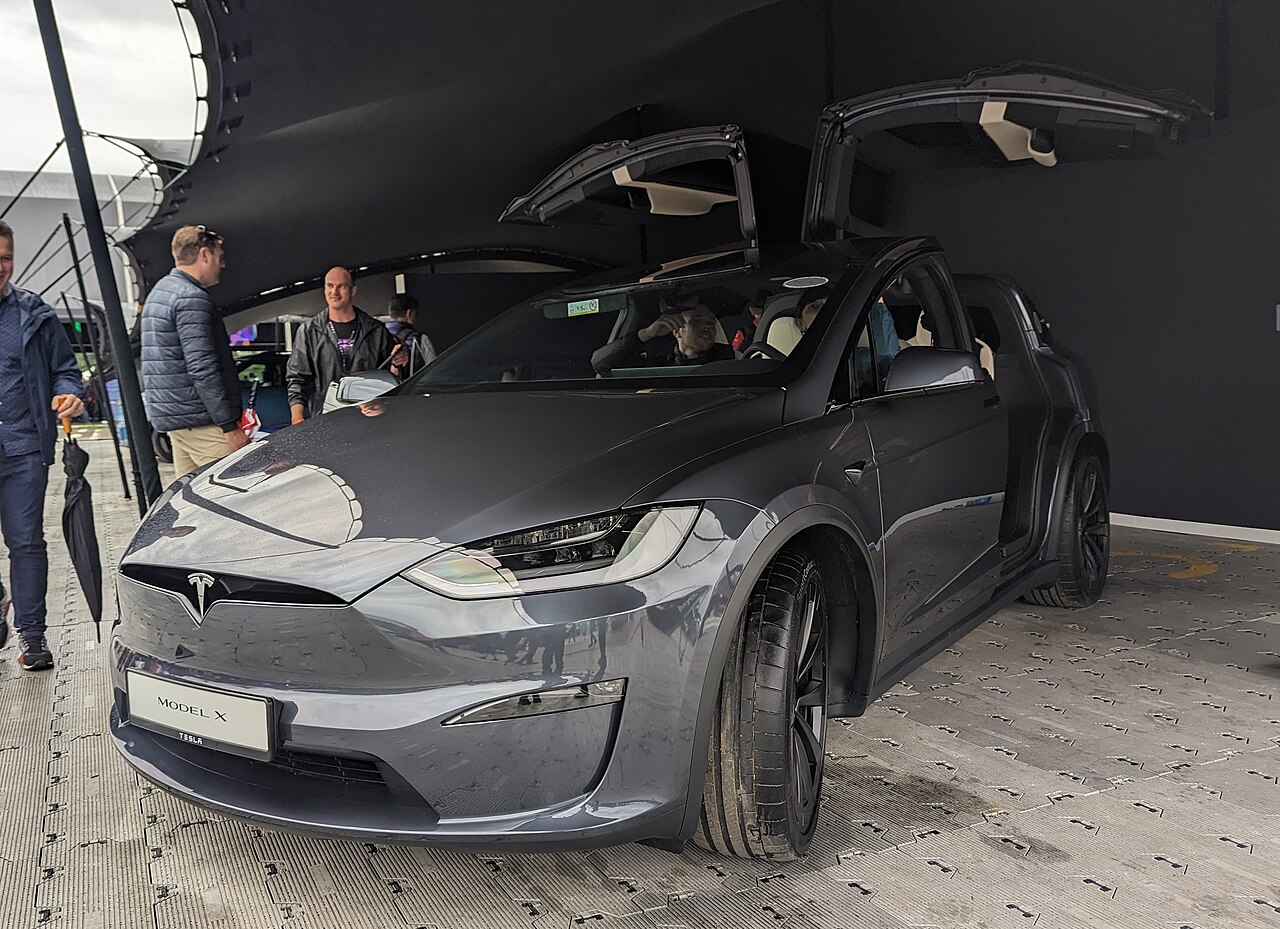 Tesla Model X — exteriör och profil