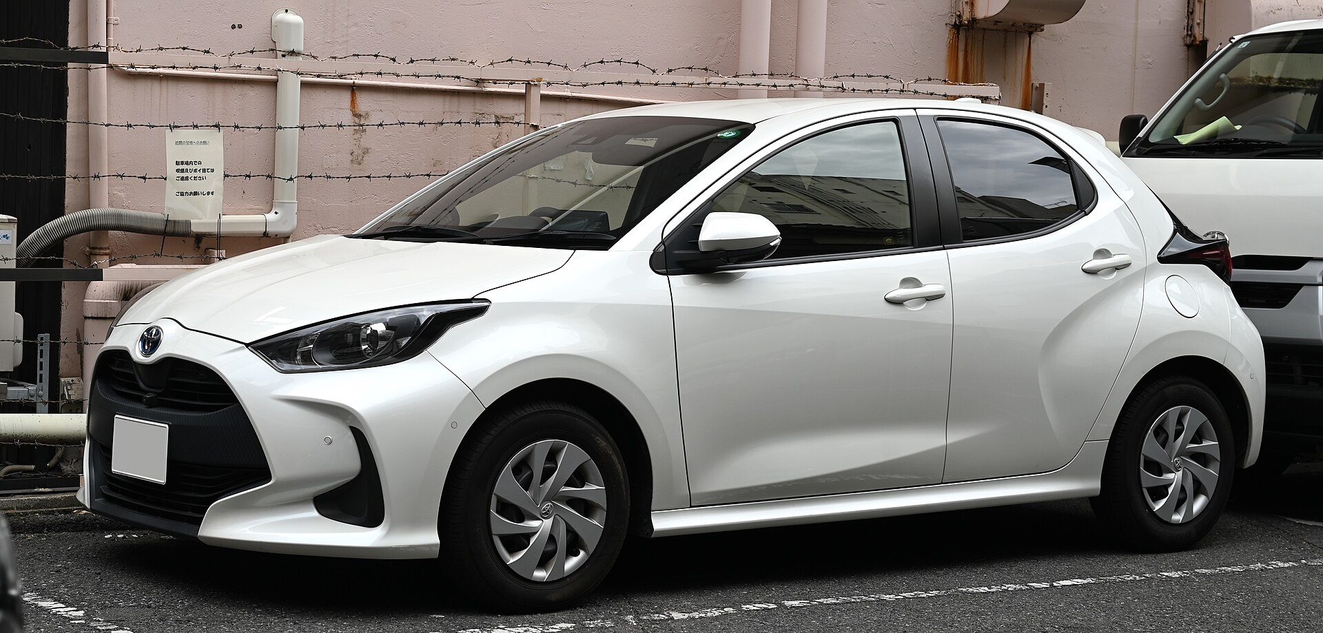 Toyota Yaris — exteriör profil