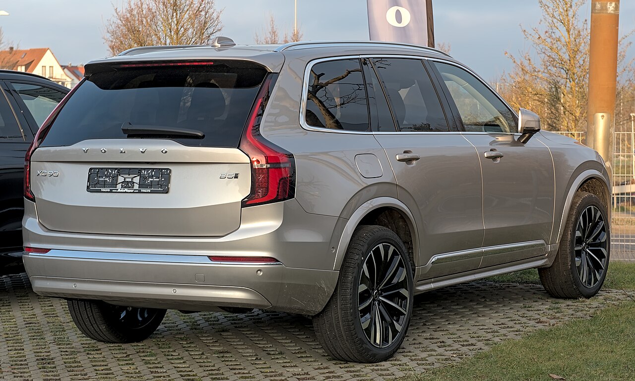 Volvo XC90 — exteriör och profil